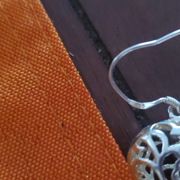 Puffed heart necklace and earring set - Picture 3 of 3